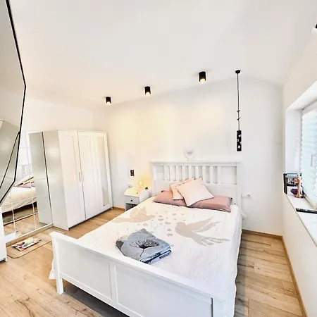 Lovemate Space * Várna